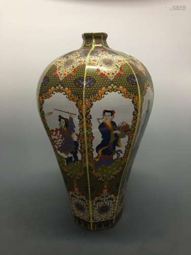 Chinese Famille Rose 'Eight Immortals' Vase With