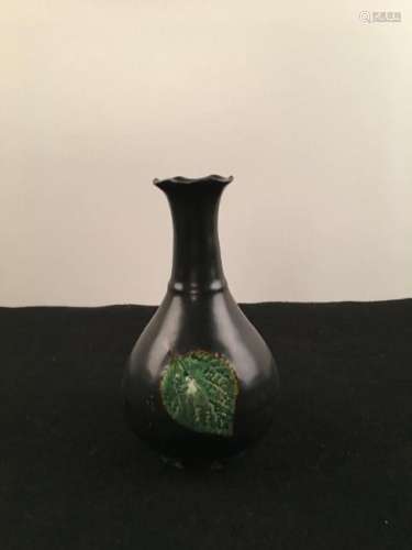 Chinese Black Lobed Ji Zhou Ware Porcelain Vase With