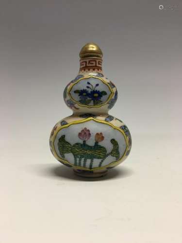 Chinese Double Gourd Shape Glass Snuff Bottle With