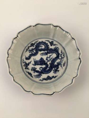 Chinese Blu&White Dragon Dish