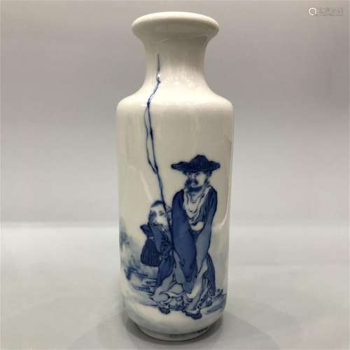 CHINESE PORCELAIN BLUE AND WHITE FIGURES VASE