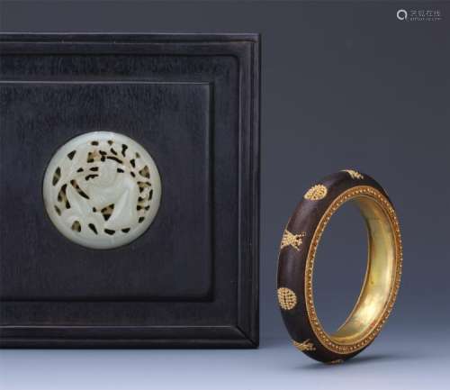 CHINESE GILT SILVER AGALWOOD BANGLE