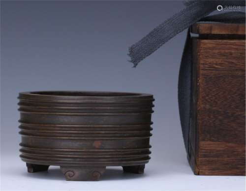 CHINESE BRONZE CYLINDERIAL CENSER