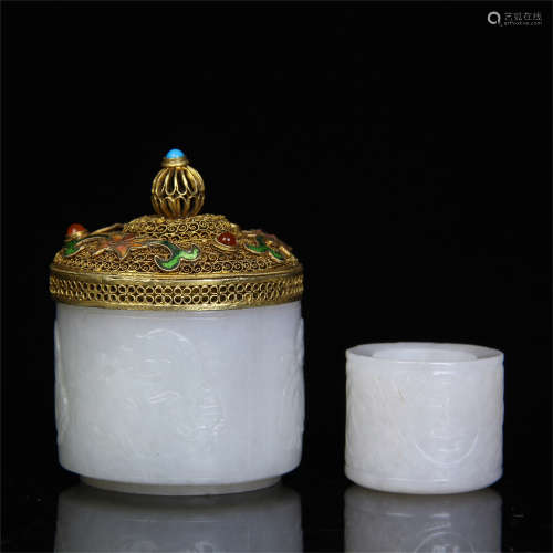 CHINESE WHITE JADE ARCHER'S RING IN GEM STONE INLAID GILT SILVER WEAVEN CASE