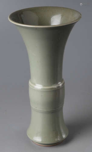 A-49 青瓷花瓶