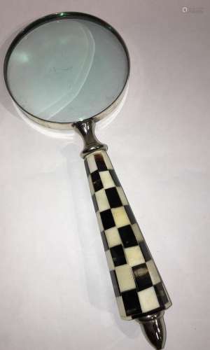 Magnifying Glass With Inlaid Checkered Handle