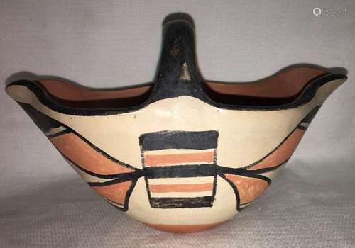 Unusual Santa Domingo Indian Vase / Pot