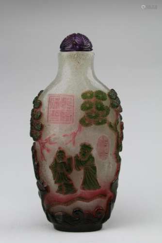 Finely Carved MultiColor Peking Glass Snuff Bottle