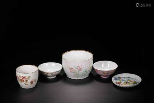 A SET OF FAMILLE ROSE CUP