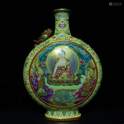 A Magnificent Famille Rose Porcelain Moonflask