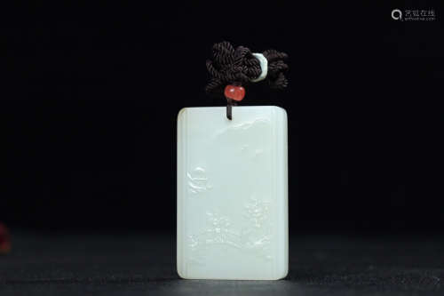 17-19TH CENTURY, A STORY DESIGN HETIAN JADE PANDENT, QING DYNASTY