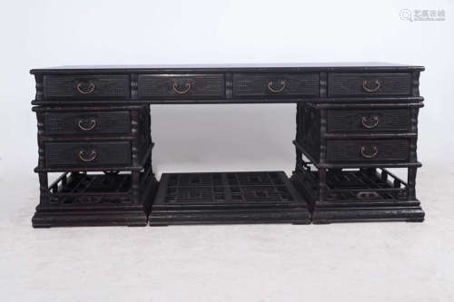 17-19TH CENTURY, A FLORAL&BIRD PATTERN ROSEWOOD DESK, QING DYNASTY