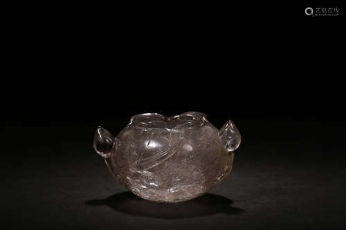 THE REPUBLIC OF CHINA, A NATURAL CRYSTAL CARVED LOTUS LEAF PATTERN WATERPOT