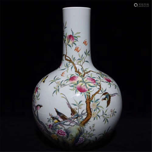 A CHINESE FU&SHOU PATTERN BALL BODY PINK PORCELAIN VASE