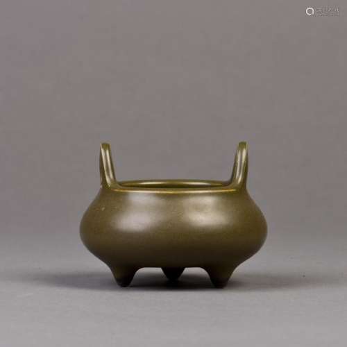 A TEADUST-GLAZED PORCELAIN CENSER WITH HANDLES