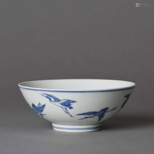 A BLUE AND WHITE 'BIRD' BOWL
