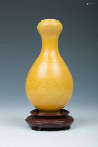 YELLOW GLAZE VASE