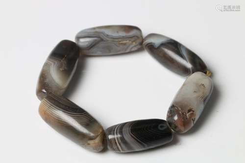 BANDED AGATE STONE BEAD BRACELET