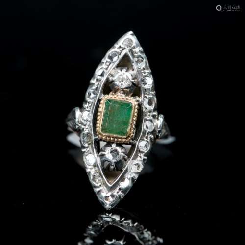 EMERALD AND GOLD RING