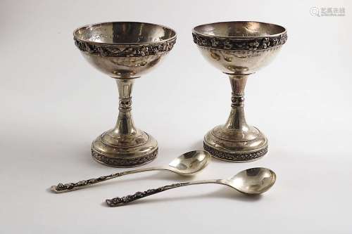 A pair of early 20th century pedestal sundae cups