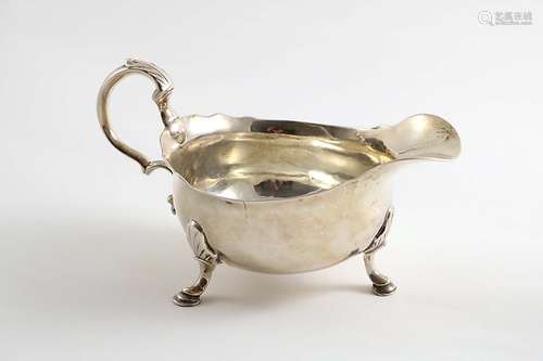 A george ii sauce boat