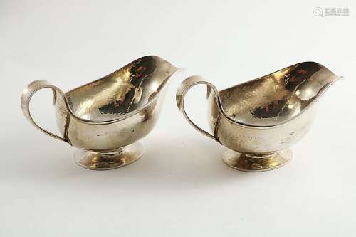 A pair of early 20th century sauce boats