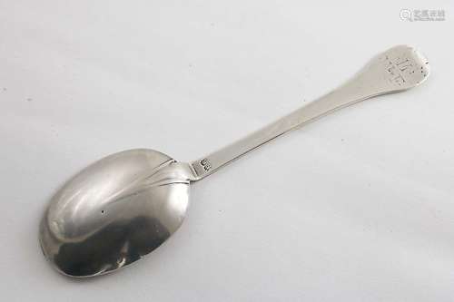 A late 17th / early 18th century trefid spoon