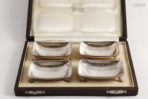 An early 20t century cased set of four salts
