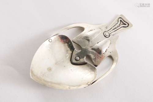 A late victorian art nouveau caddy spoon