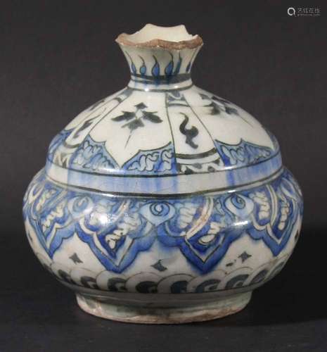 Persian iznik vase,