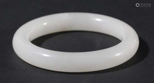 Chinese white 'jade' bangle,diameter 8cm