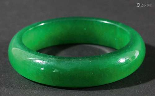 Chinese green jadeite bangle,diameter 8cm