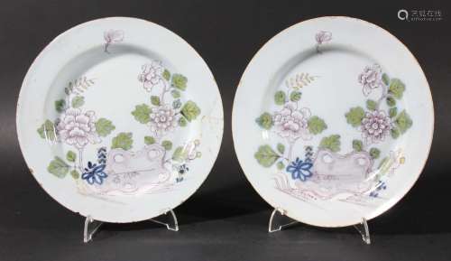 Pair of english delft plates,mid 18th century, possibly liverpool, painted in a