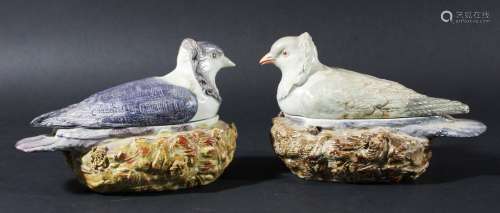 Pearlware pigeon tureen and cover,early 19th century, in light and blue grey on