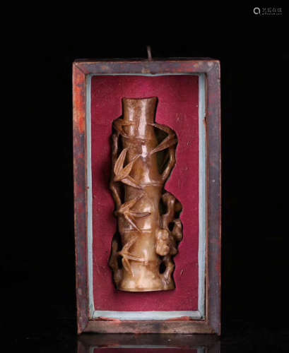 A HETIAN JADE CARVED BAMBOO SHAPED VASE
