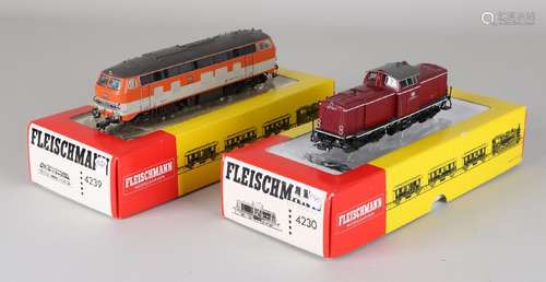 Two locomotives from Fleischmann H0: 1x 4230 DB 212