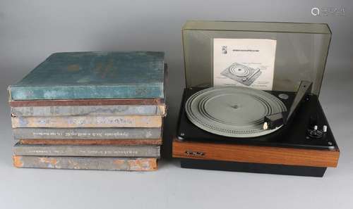 Collection of old bakelite LPs with record player SRT.