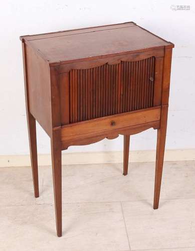 Early 19th century oak side table with drawer and