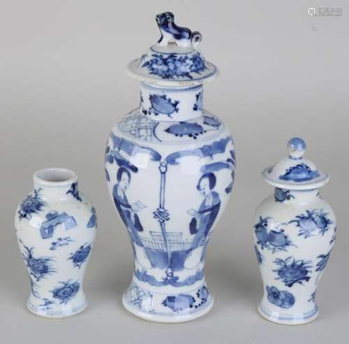 Three antique Chinese porcelain vases. Consisting of: