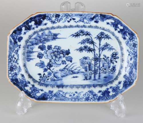 18th Century Chinese porcelain Queng Lung meat dish