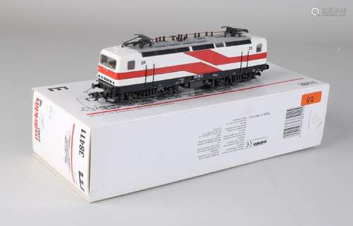 Märklin H0, 38411 BR 212 001-2 with original