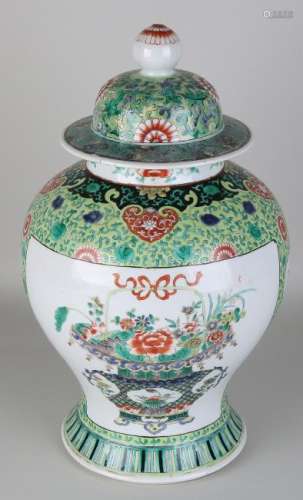 Large antique Chinese porcelain covered jar with flower