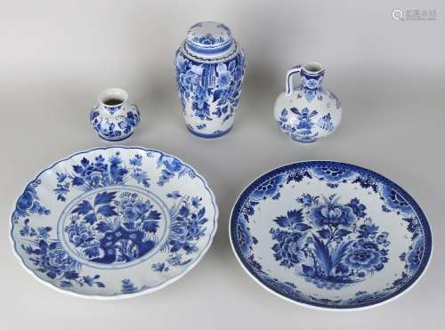 Five times Delft blue Porceleyne Fles ceramics. Circa