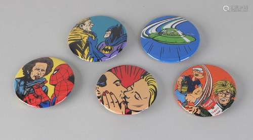 Five old tin buttons. Among others: Batman, Popeye,