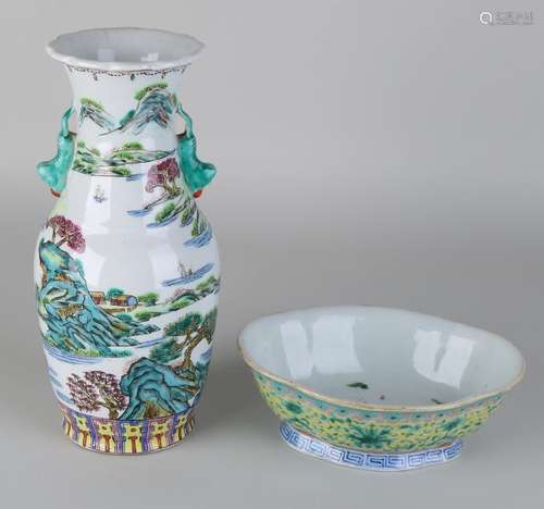 Two times old / antique Chinese porcelain. Consisting