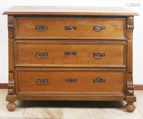 Oak chest of drawers. 1890. In good condition. This