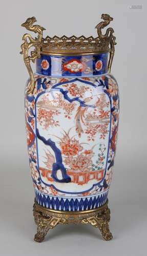 19th Century Japanese Imari porcelain ornamental vase