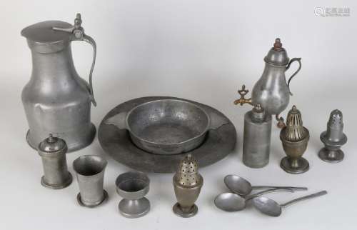 Fourteen times 18th - 19th century pewter. Nice lot !!