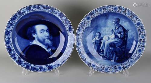 Two large Delft blue Porceleyne Fles ceramic decorative