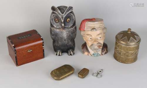 Six times antique tobacco box cases. Consisting of: